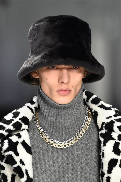 cappello invernale fendi uomo|Cappelli moda uomo, i migliori (e i più stilosi) per .